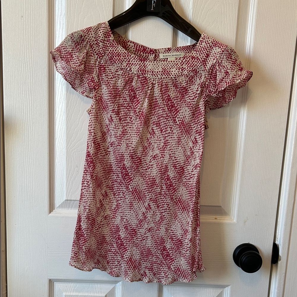 Banana Republic pure silk Red and White Printed Top